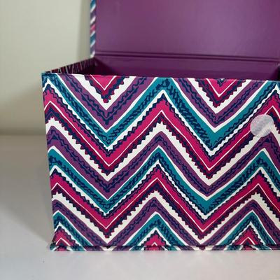 LOT 62A: Small Jewelry Ardmore w/ Neatnix Jewelry Star & More