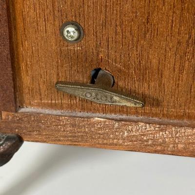 LOT 62A: Small Jewelry Ardmore w/ Neatnix Jewelry Star & More