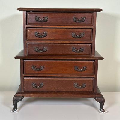 LOT 62A: Small Jewelry Ardmore w/ Neatnix Jewelry Star & More