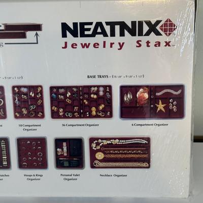 LOT 62A: Small Jewelry Ardmore w/ Neatnix Jewelry Star & More