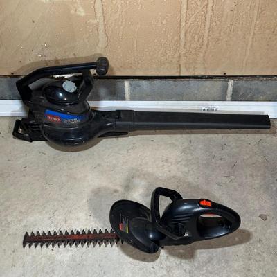 LOT 65G: Toro Super Blower & Black & Decker 17” Hedge Trimmer