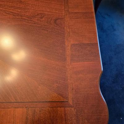 LOT 88D: Large Dining Room Table / 5.5 Feet Long with 2 One Foot Leafs , 6 Chairs, & Table Pad