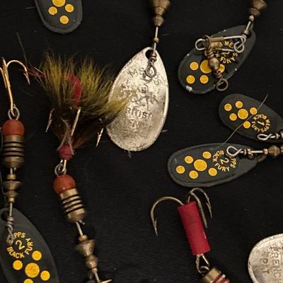 Vtg. Fishing lures & spinners
