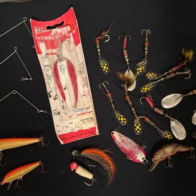 Vtg. Fishing lures & spinners