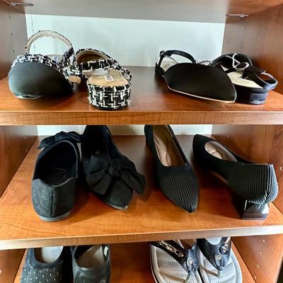 Women's Shoe Lot - size 9 - Lot C