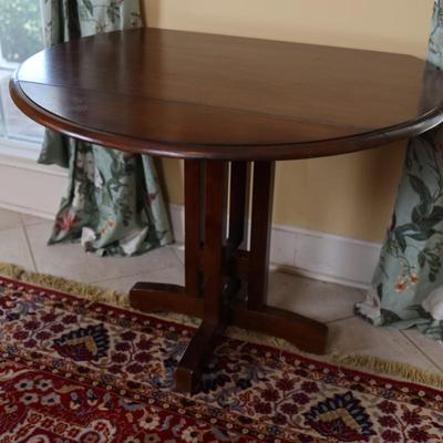 Wooden Drop Leaf Round Table