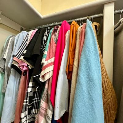 Women's Plus Size Clothes - Lot C (Lots are on single rods) Tops & Pants