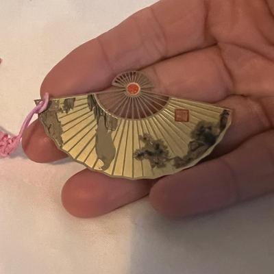 Peacock Parasol, Silk Wall Hanging & More Asian Decorative Items (B1-RG)
