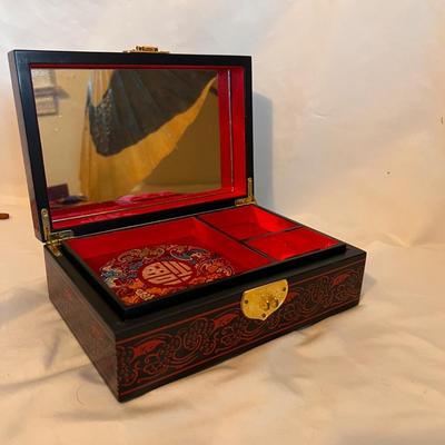 Peacock Parasol, Silk Wall Hanging & More Asian Decorative Items (B1-RG)