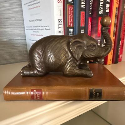 Bill O’Reilly Books - Lot J + decor elephants