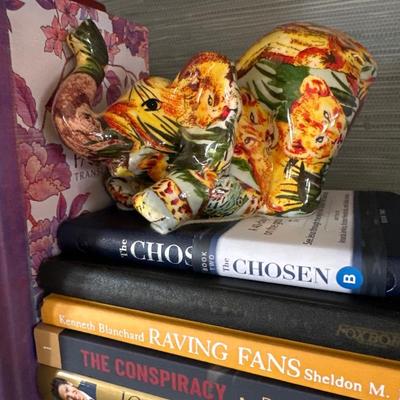 Bill O’Reilly Books - Lot J + decor elephants