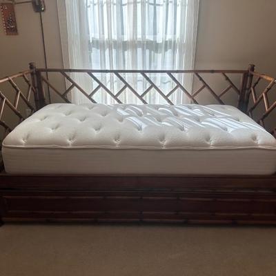 Bamboo Style Daybed with Trundle