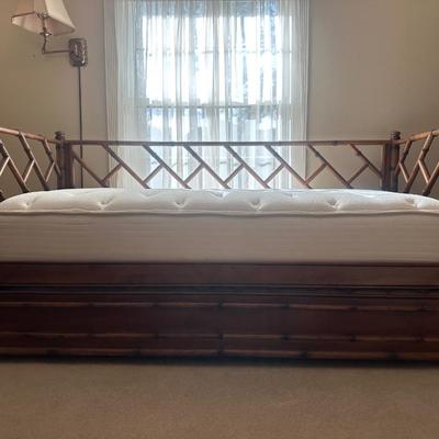 Bamboo Style Daybed with Trundle