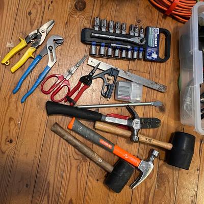 Large Asst. of Tools & Household/Auto Essentials (B1-RG)