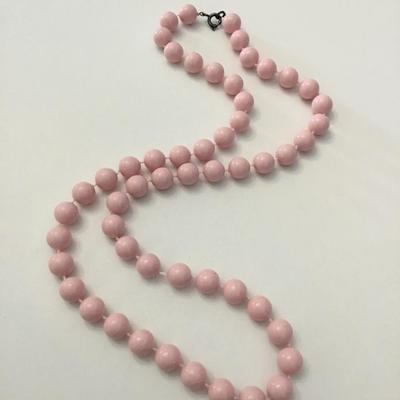 Vintage lite pale pink beaded necklace