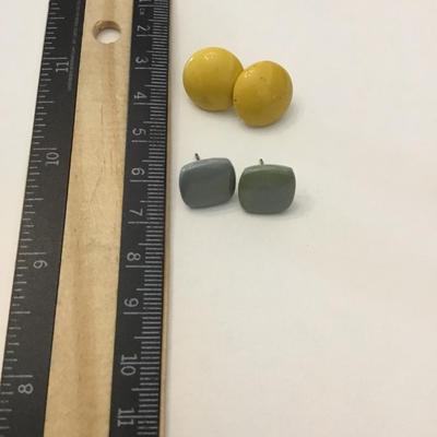 Vintage 80s metal enamel stud earrings