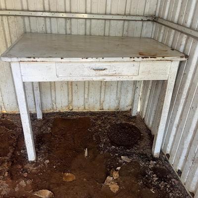 Enamel Top Table (Y-MG)