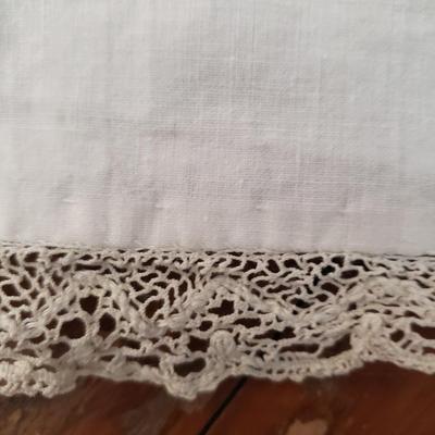 Crochet Linens, Doilies and Bedspread (LR-KD)