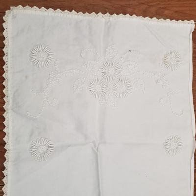 Crochet Linens, Doilies and Bedspread (LR-KD)