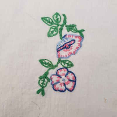 Crochet Linens, Doilies and Bedspread (LR-KD)