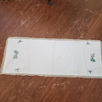 Crochet Linens, Doilies and Bedspread (LR-KD)