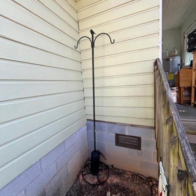 Wild Birds Unlimited Advanced Pole System & More (Y-MG)