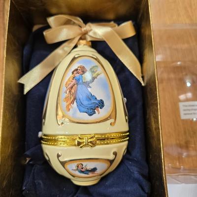 (2) New in the Box Valerie Parr Hill Mr. Christmas Porcelain Box Ornaments - wine & cream