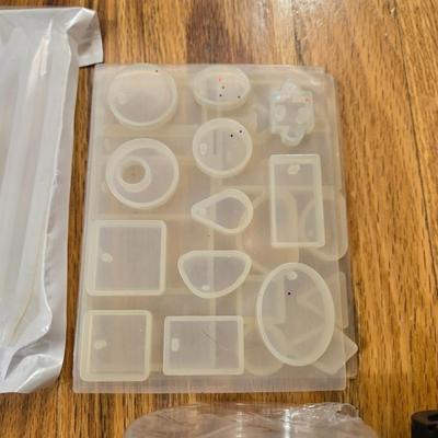 New Resin Molds, Spray, Cups, Epoxy Resin & Hardener