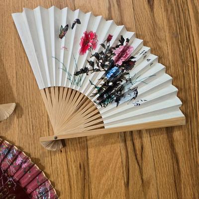 (4) Fans - Asian