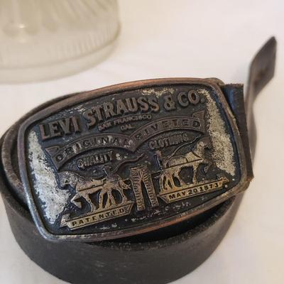 True Vintage Smalls, Toys, Keys, Pocket Knives, Advertising & More (B2-KD)