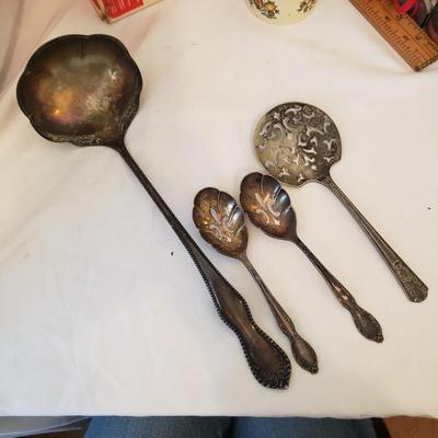 True Vintage Smalls, Toys, Keys, Pocket Knives, Advertising & More (B2-KD)