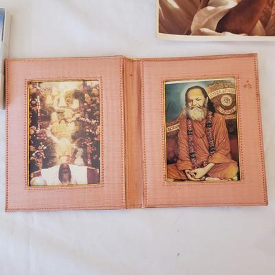 Maharishi Books, Photographs and More (B2-KD)