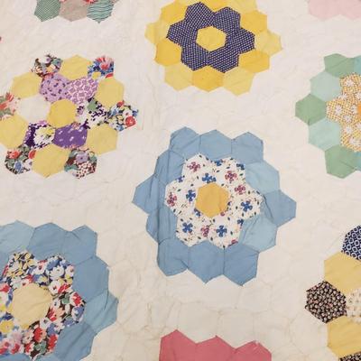 Six Vintage Handmade Quilts (B1-KD)