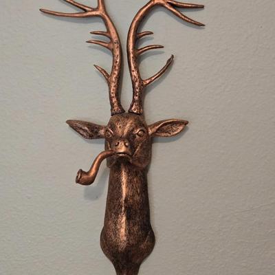 Resin Deer Head that Hangs on the Wall