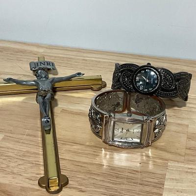 Cross with Vivani and Quarts Watch
