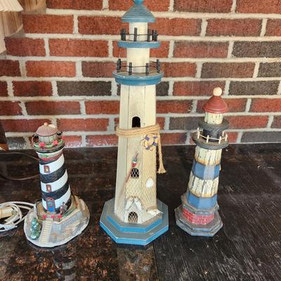 3 Lighthouses 1 with Lights