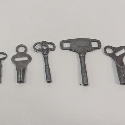 Vintage Clock Keys Lot B