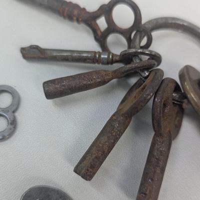 Vintage Skeleton & Clock Keys Lot C