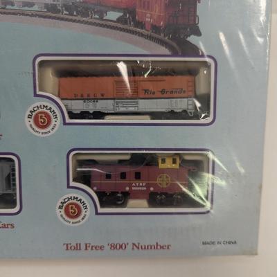 34" x 24" Bachmann E-Z Track System Iron Duke N Scale Electric Train Set