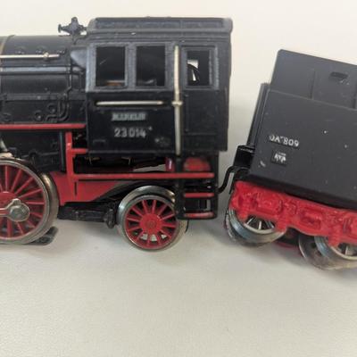 Marklin #3005 HO Scale Steam Locomotive 23014 W/ Tender