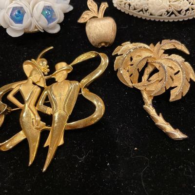 Vintage brooches