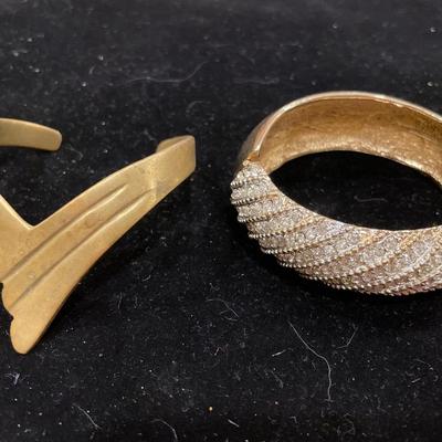 2 unique bracelets