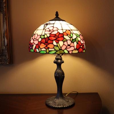 Tiffany Style Stained Glass Table Lamp