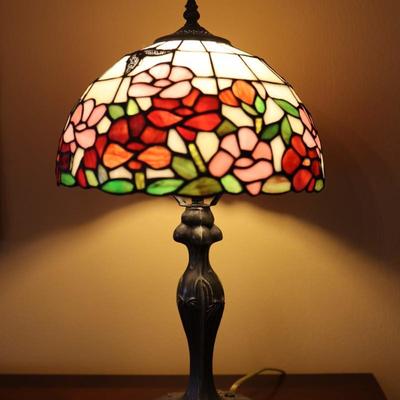 Tiffany Style Stained Glass Table Lamp