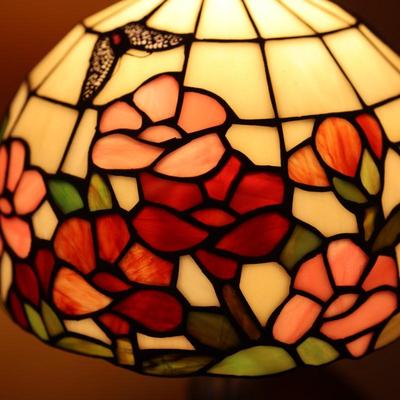 Tiffany Style Stained Glass Table Lamp