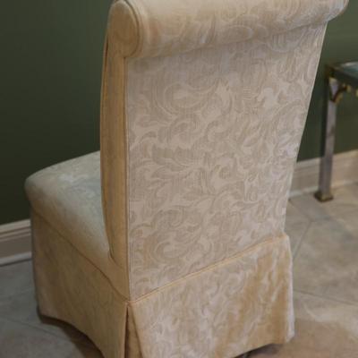 Upholstered Casual Dining Chair