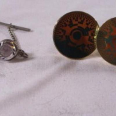 3 pr cufflinks & 1 tie clasp