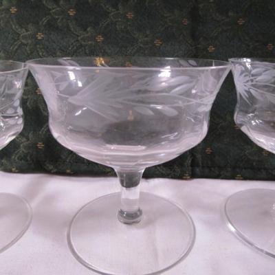 4 Vintage crystal sherbet glass