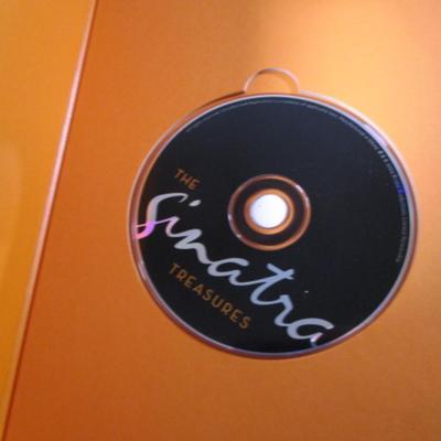 Frank Sinatra Treasures, book & mementos & CD