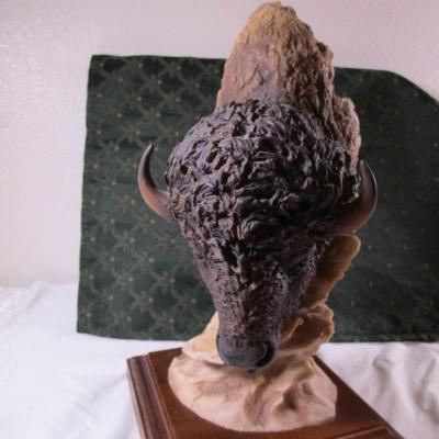 Buffalo Head statuette "Tatanka"